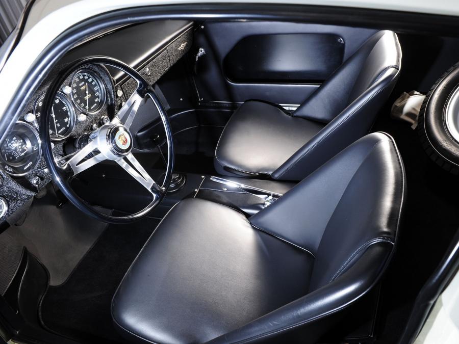 Интерьер Fiat Abarth 1000 GT Bialbero 1961 года  (фото 3 из 30)